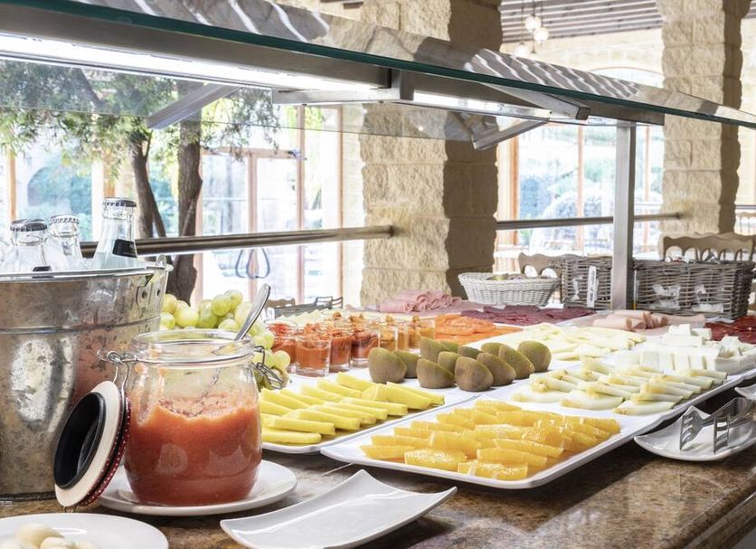 Buffet Photo