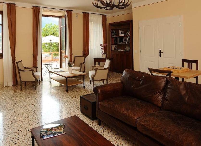 Living room Photo