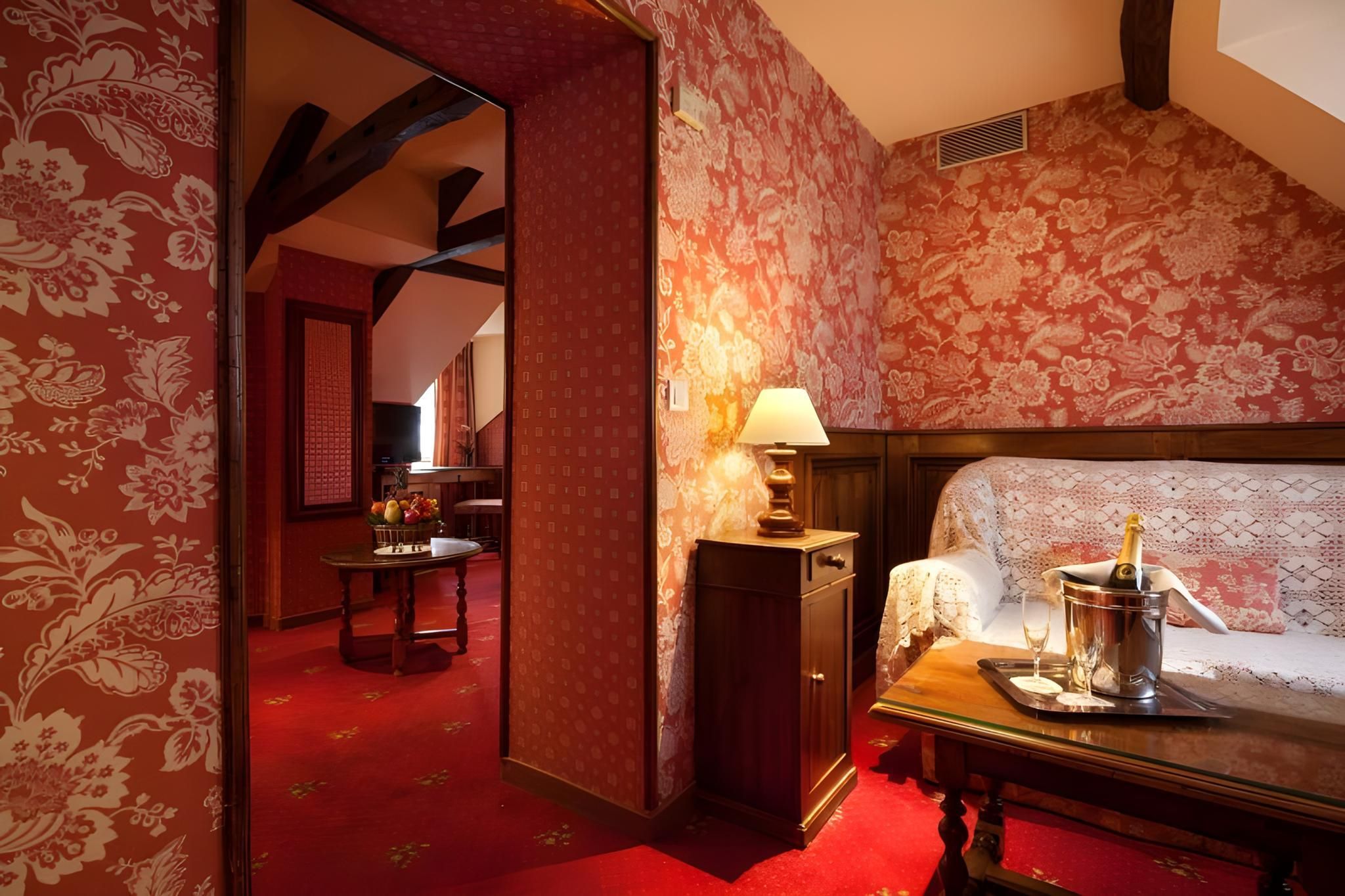 Room amenity
