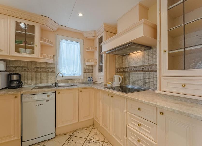 Kitchen Photo