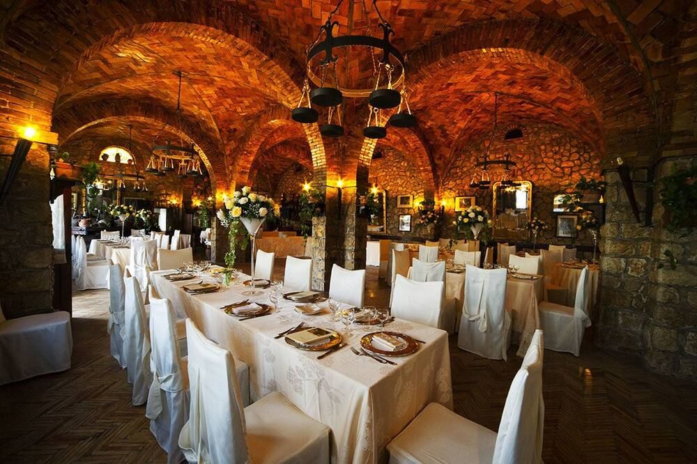 Banquet hall Photo