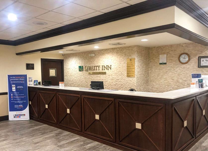 Front desk Photo
