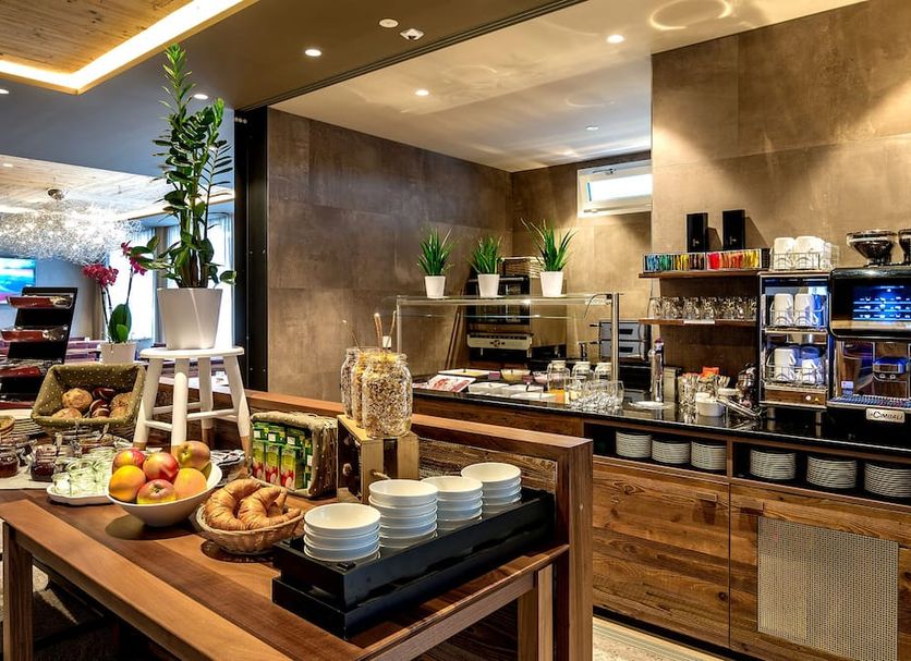 Buffet Photo