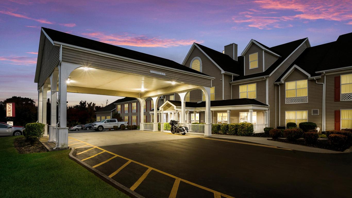 Red Roof Inn & Suites Knoxville East