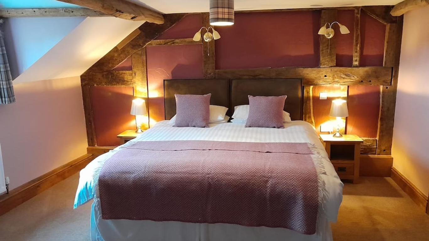 The Dolfor Inn