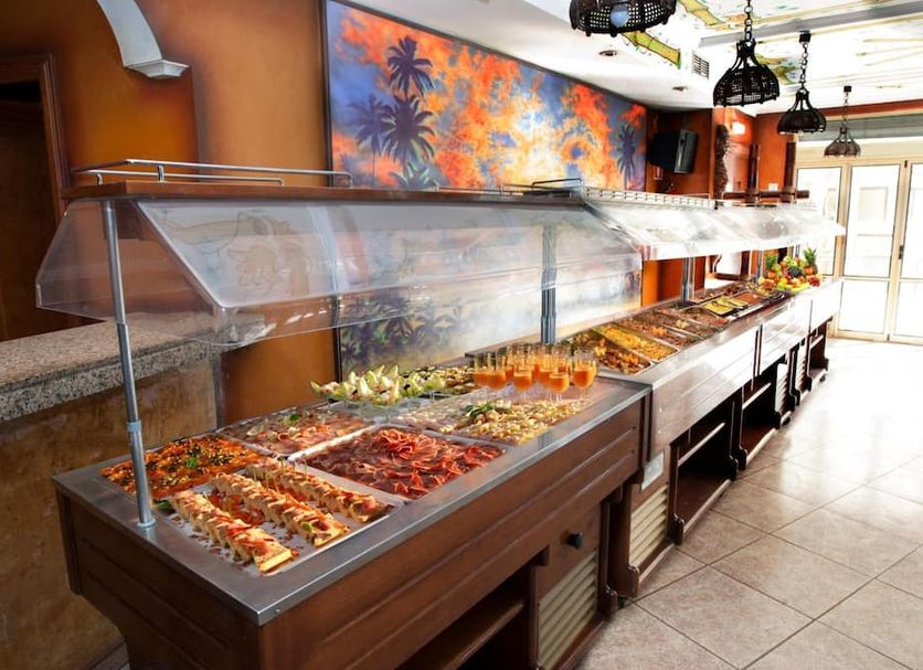 Buffet Photo