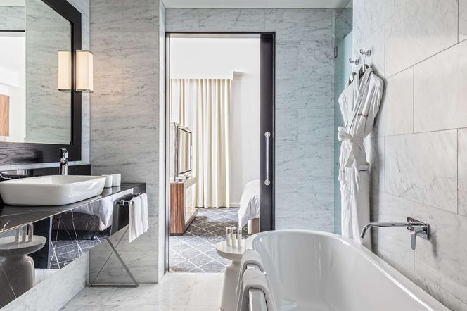 Swissôtel Sydney