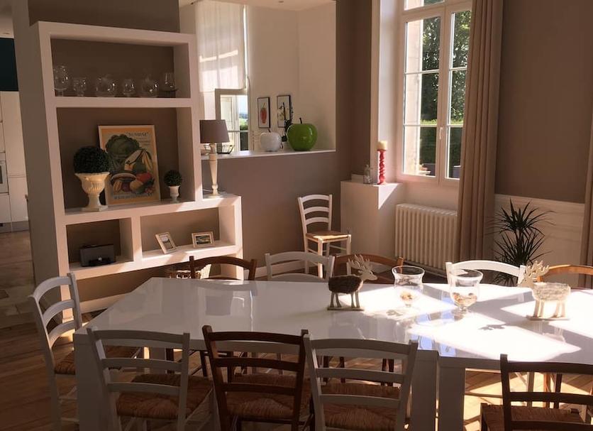 Dining room Photo
