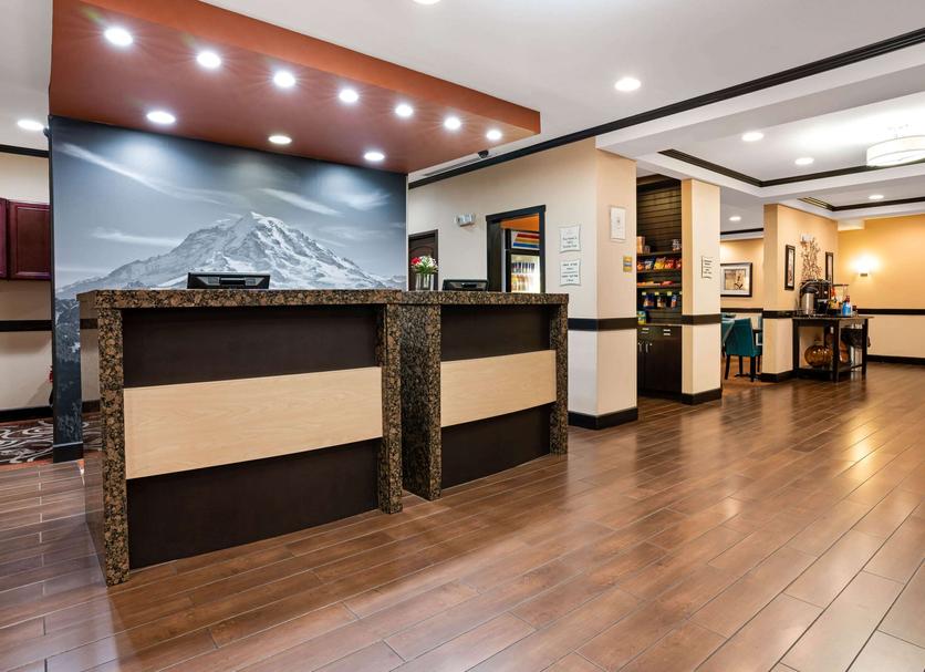 Front desk Photo