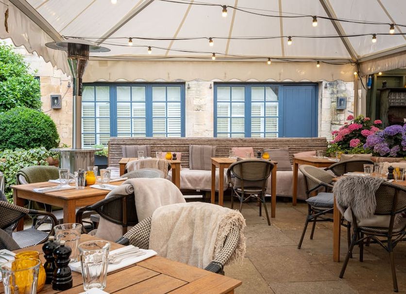 Restaurant Photo
