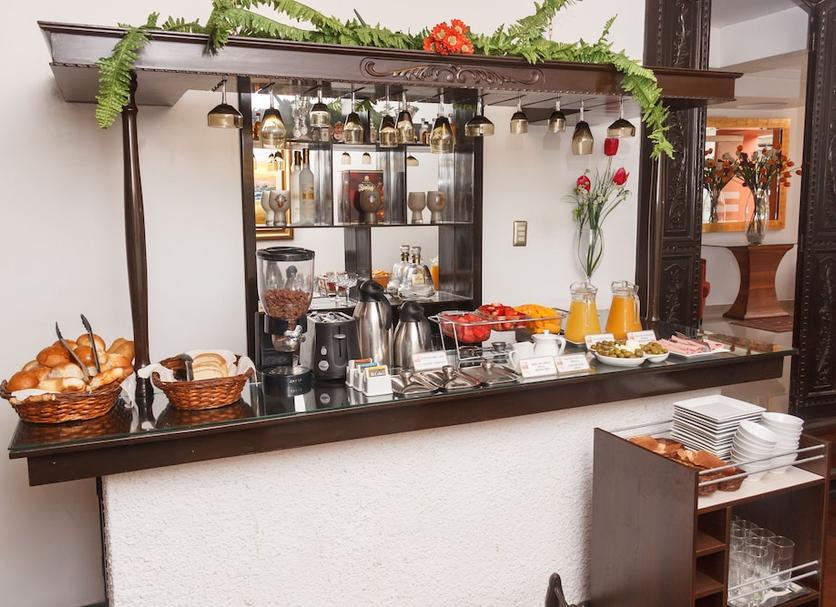 Buffet Photo