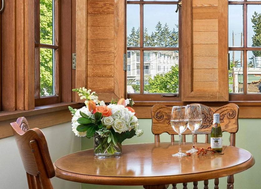 Dining room Photo