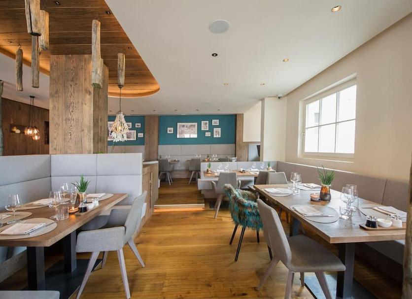 Restaurant Photo