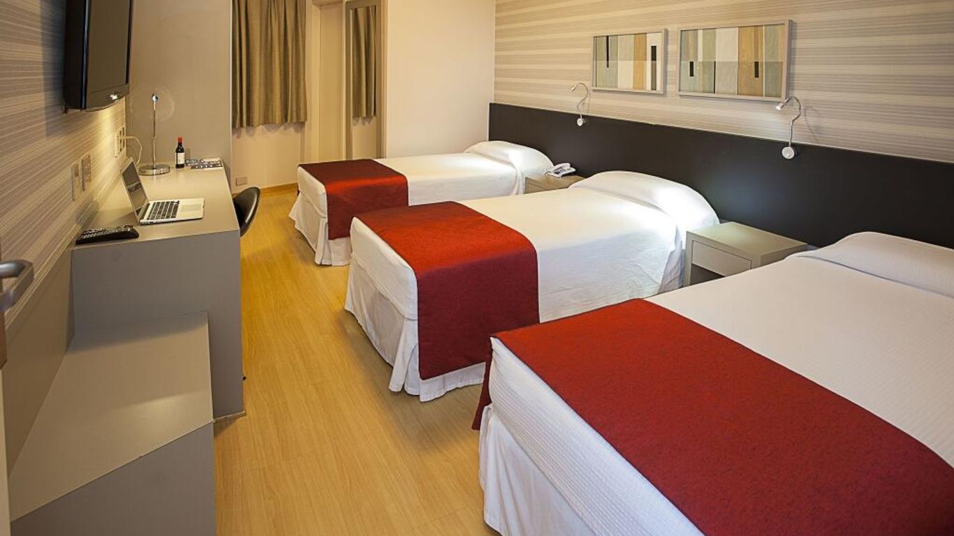 Max Plaza Hotel