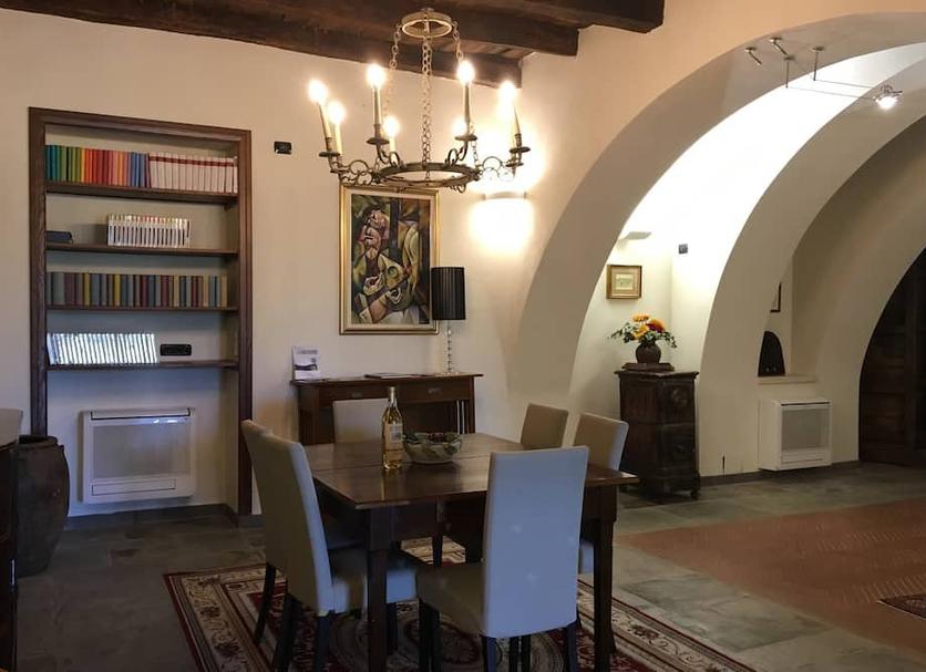 Dining room Photo
