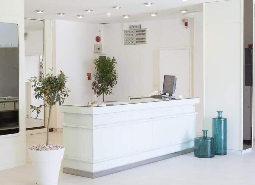 Front desk Photo