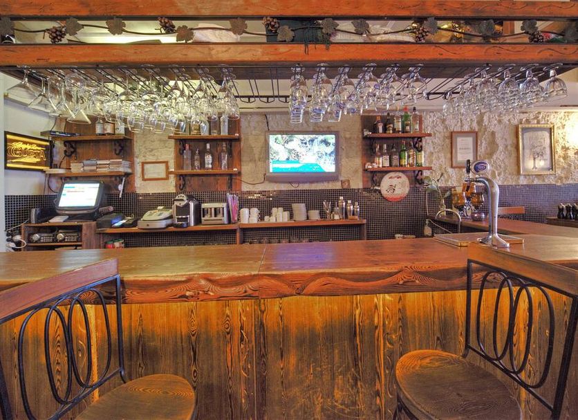 Bar Photo