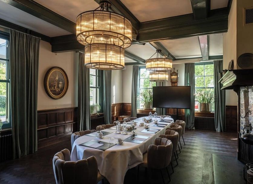Restaurant Photo