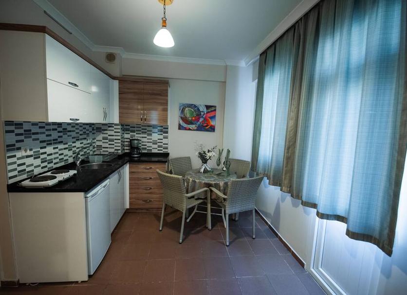 Kitchen Photo