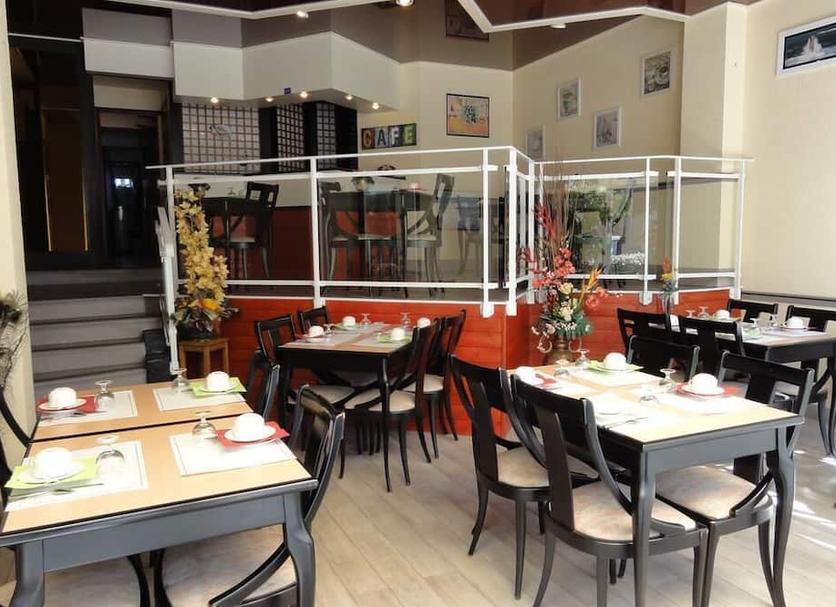 Restaurant Photo