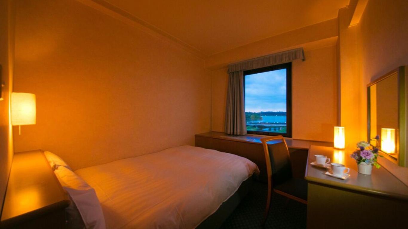 Mito Hotel Season