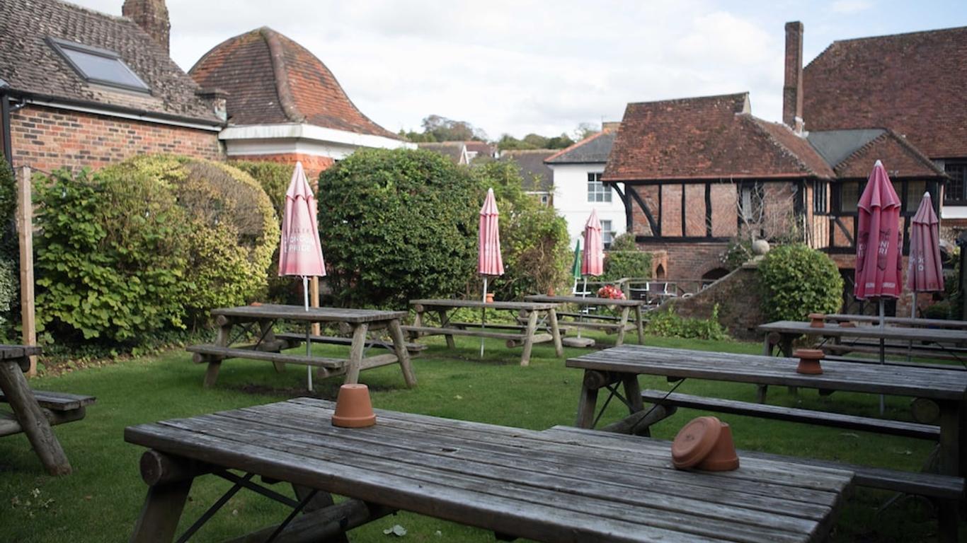 Village House Coaching Inn