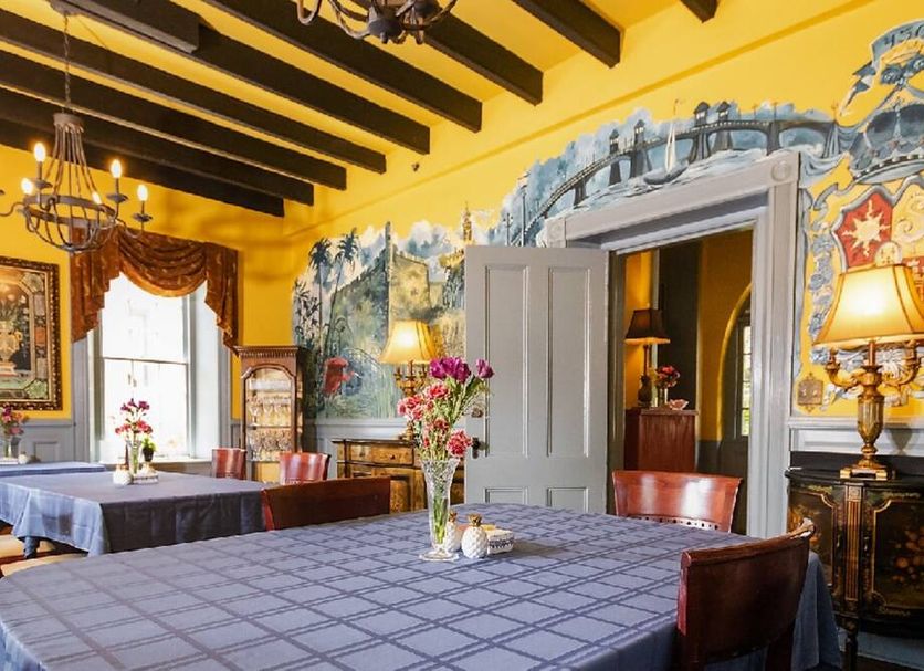 Dining room Photo