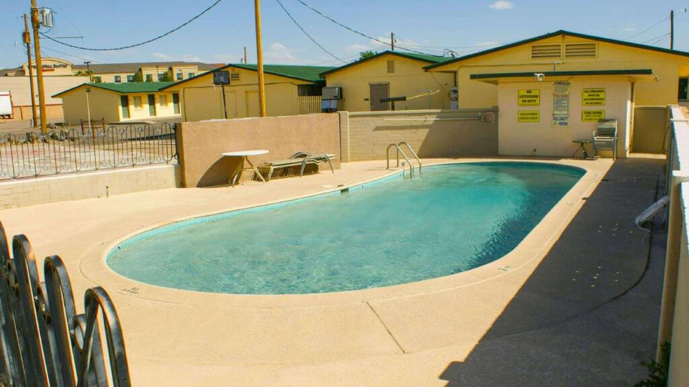Hwy Express Inn And Suites