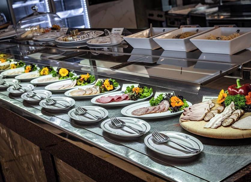Buffet Photo