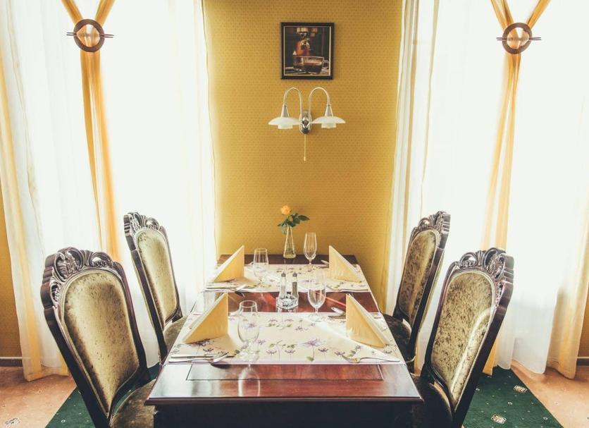 Dining room Photo