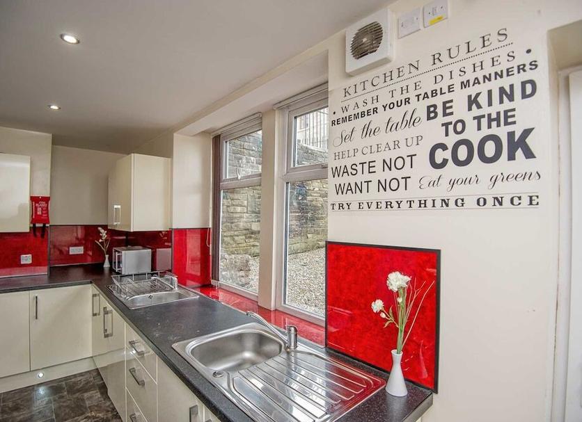 Kitchen Photo
