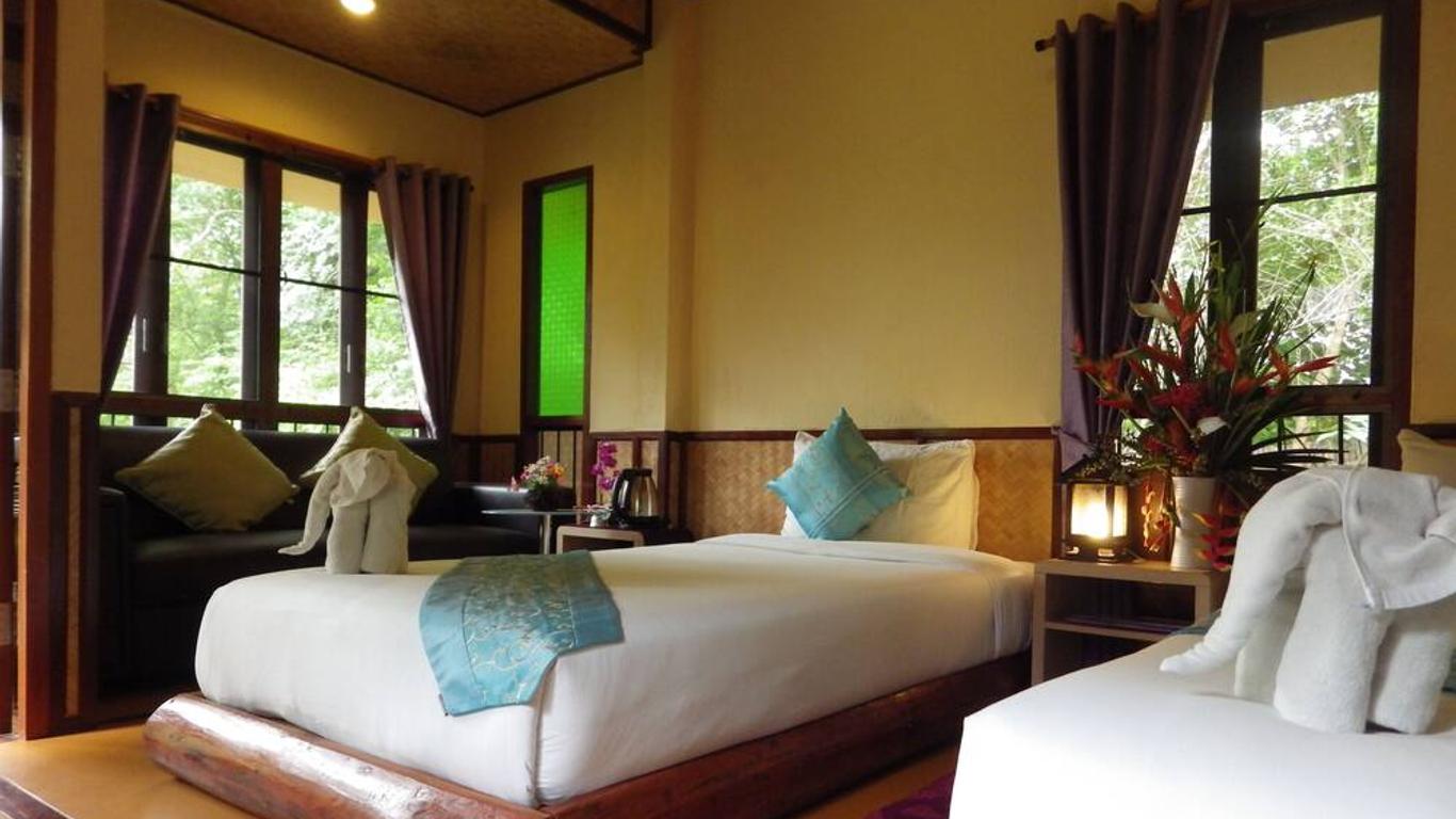 Pura Vida Pai Resort