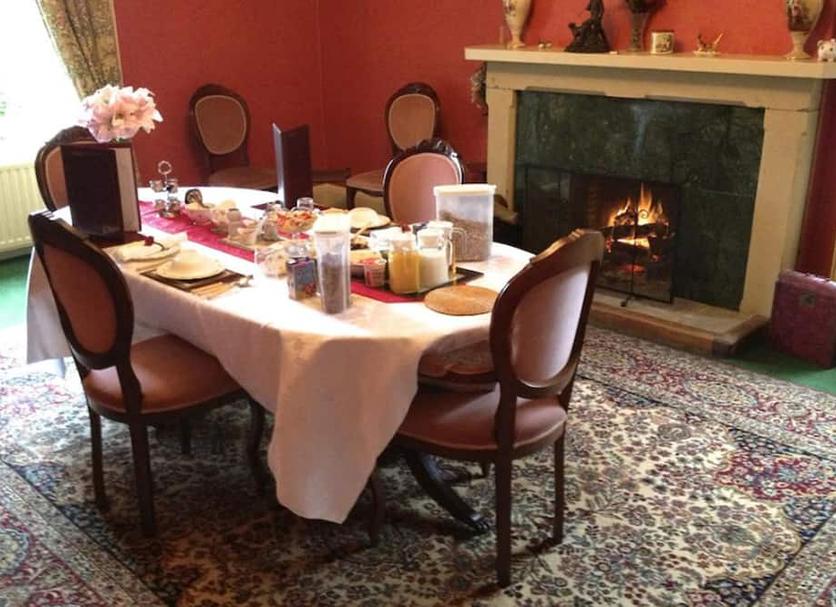 Dining room Photo