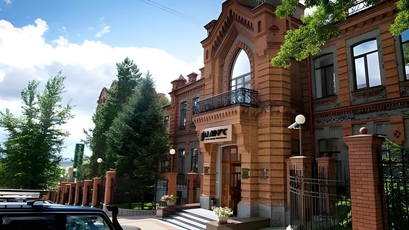 Parus Hotel