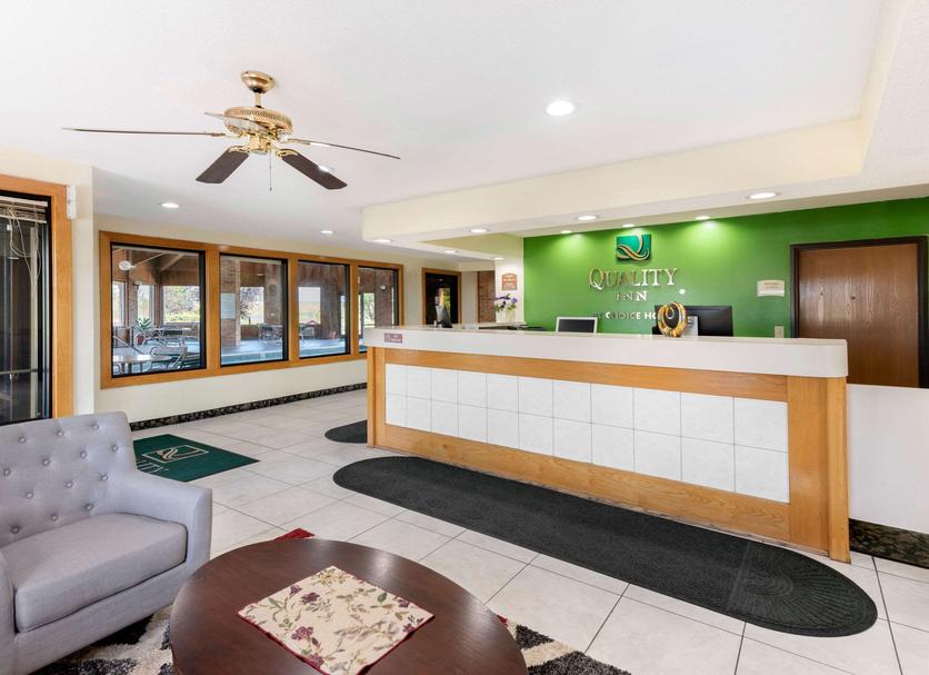 Front desk Photo