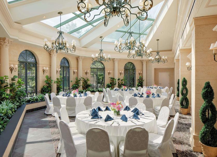 Banquet hall Photo