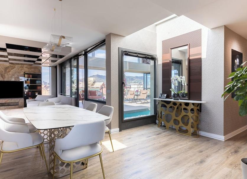 Dining room Photo