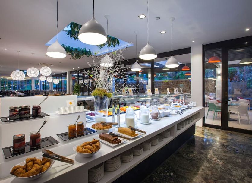 Buffet Photo