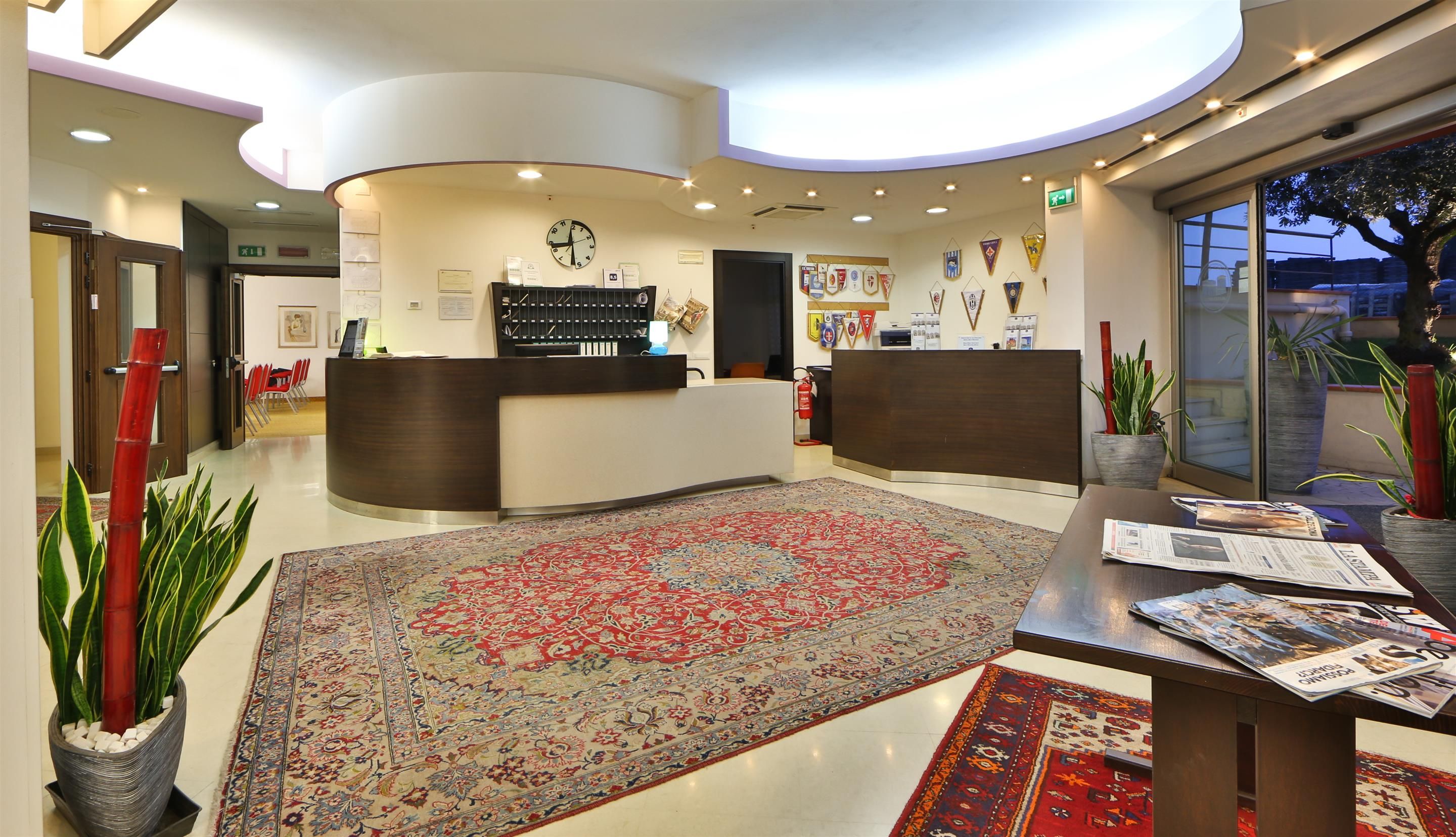 Front desk Photo