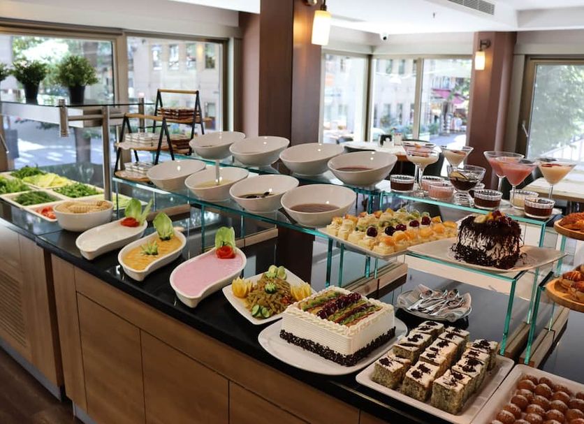Buffet Photo