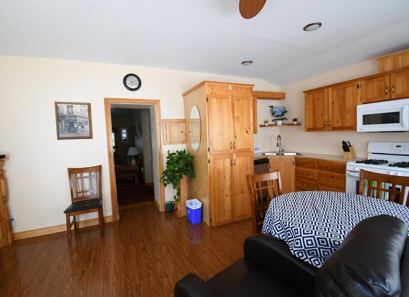 Kitchen Photo