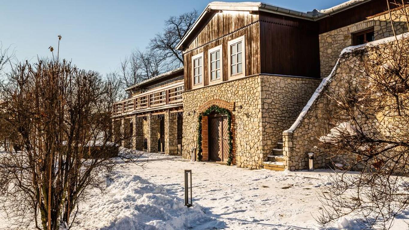 Dwór w Tomaszowicach