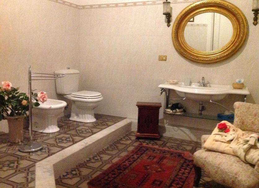 Bathroom Photo