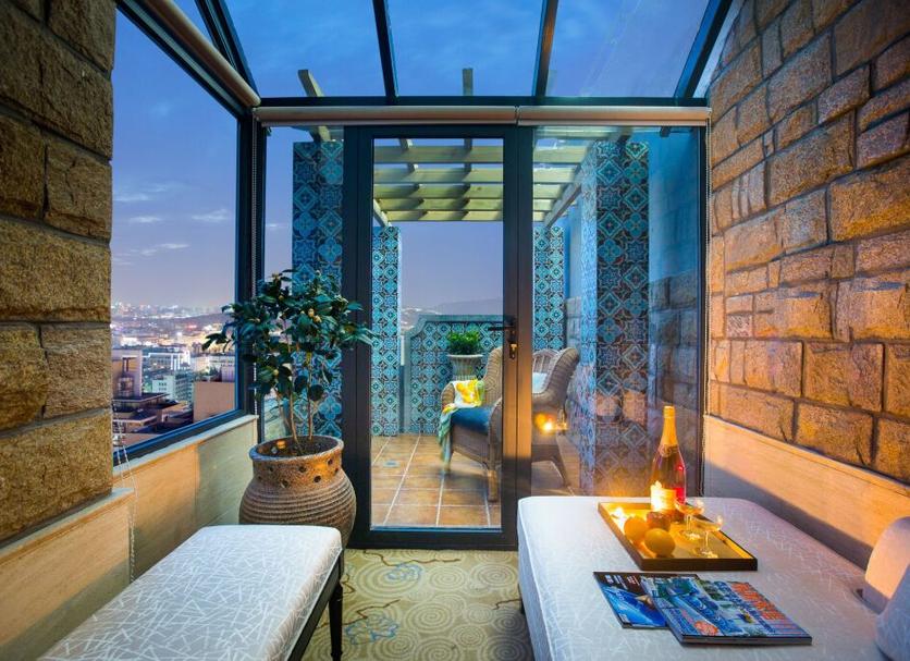 Balcony Photo
