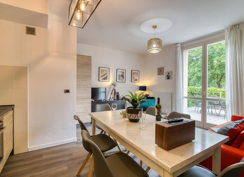 Dining room Photo