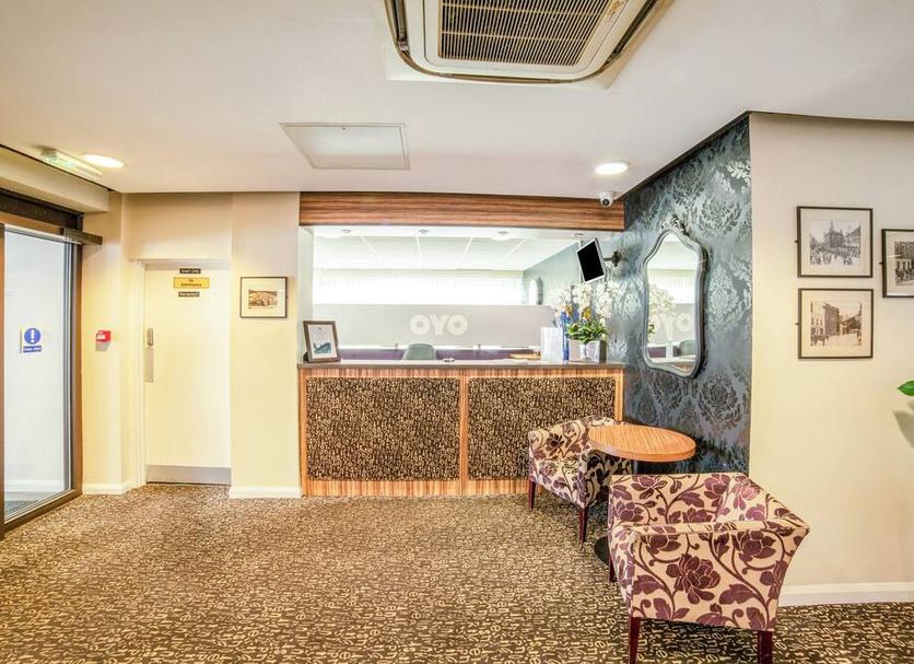 Front desk Photo