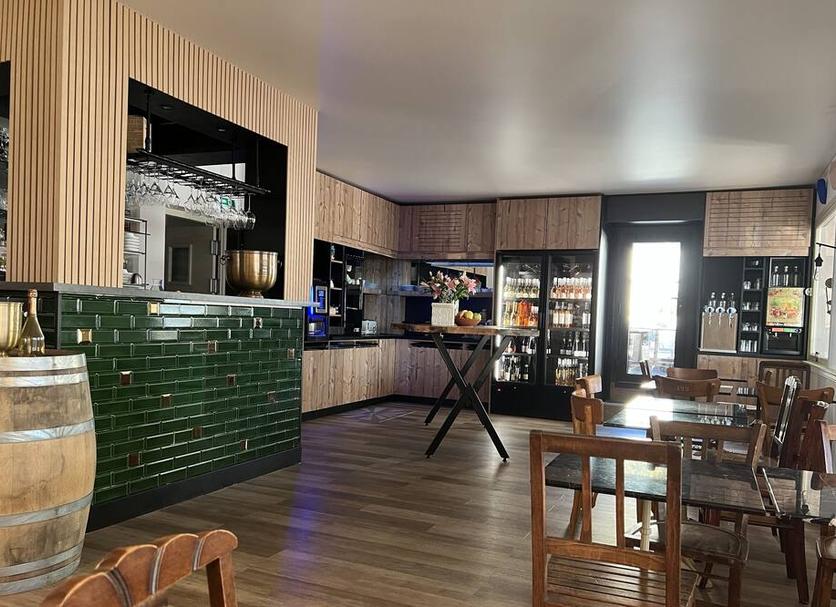 Bar Photo