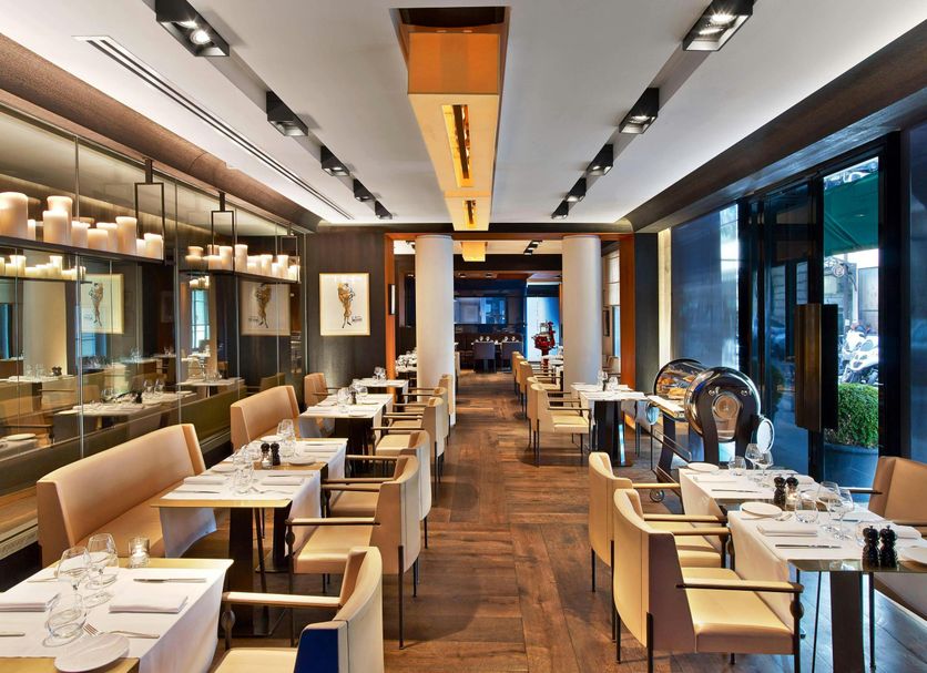 Restaurant Photo