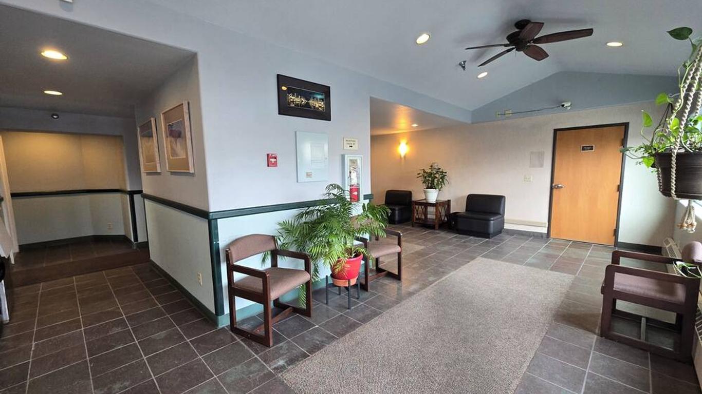Breeze Inn Hotel