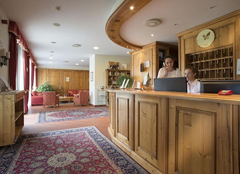 Front desk Photo